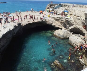 Grotta della poesia